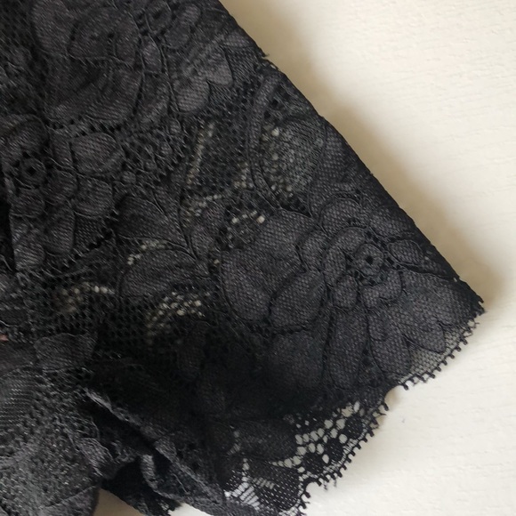 Guess Lace Blouse (Size Small) NWT - Picture 10 of 11